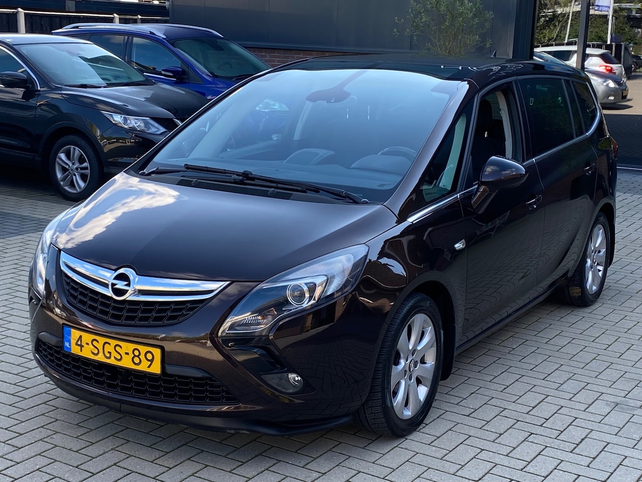 Opel Zafira Tourer - 1.6 CDTI Business+ 7p. NIEUWSTAAT PANO XENON NAVI PDC CRUISE CLIMA - AutoWereld.nl