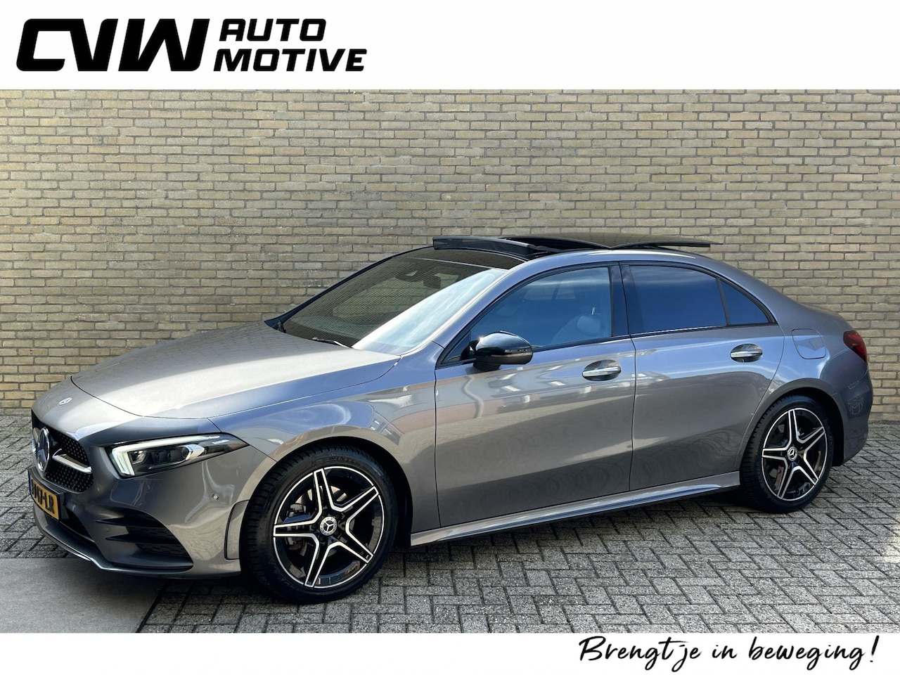 Mercedes-Benz A-klasse - 200 Premium Plus Automaat | AMG line | Panoramadak | Sfeerverlichting | Sportstoelen | Vir - AutoWereld.nl