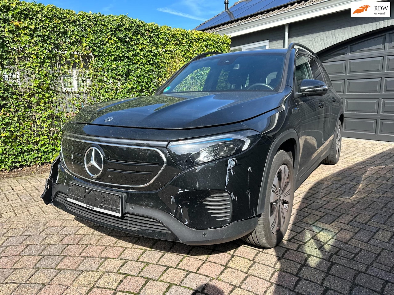Mercedes-Benz EQB - 300 4MATIC, BTW, Schroefschade! - AutoWereld.nl