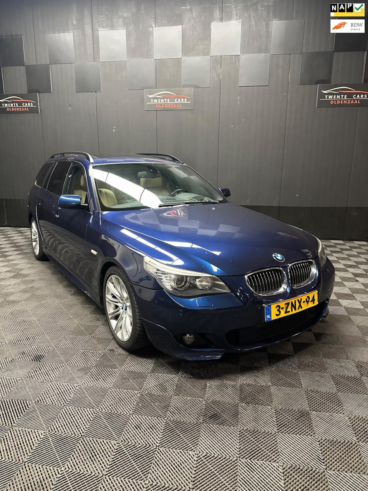 BMW 5-serie Touring - 525i | Pano | //M | Hud | Navi | Xenon | - AutoWereld.nl