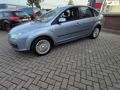 Ford Focus - 1.6-16V Trend