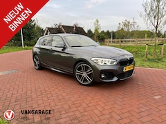 BMW 1-serie - 118i Corporate Lease Executive M-Pakket | Automaat | Camera | Apple CarPlay