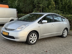Toyota Prius - 1.5 VVT-i Hybrid Parksensor Cruise Dealer Onderhouden