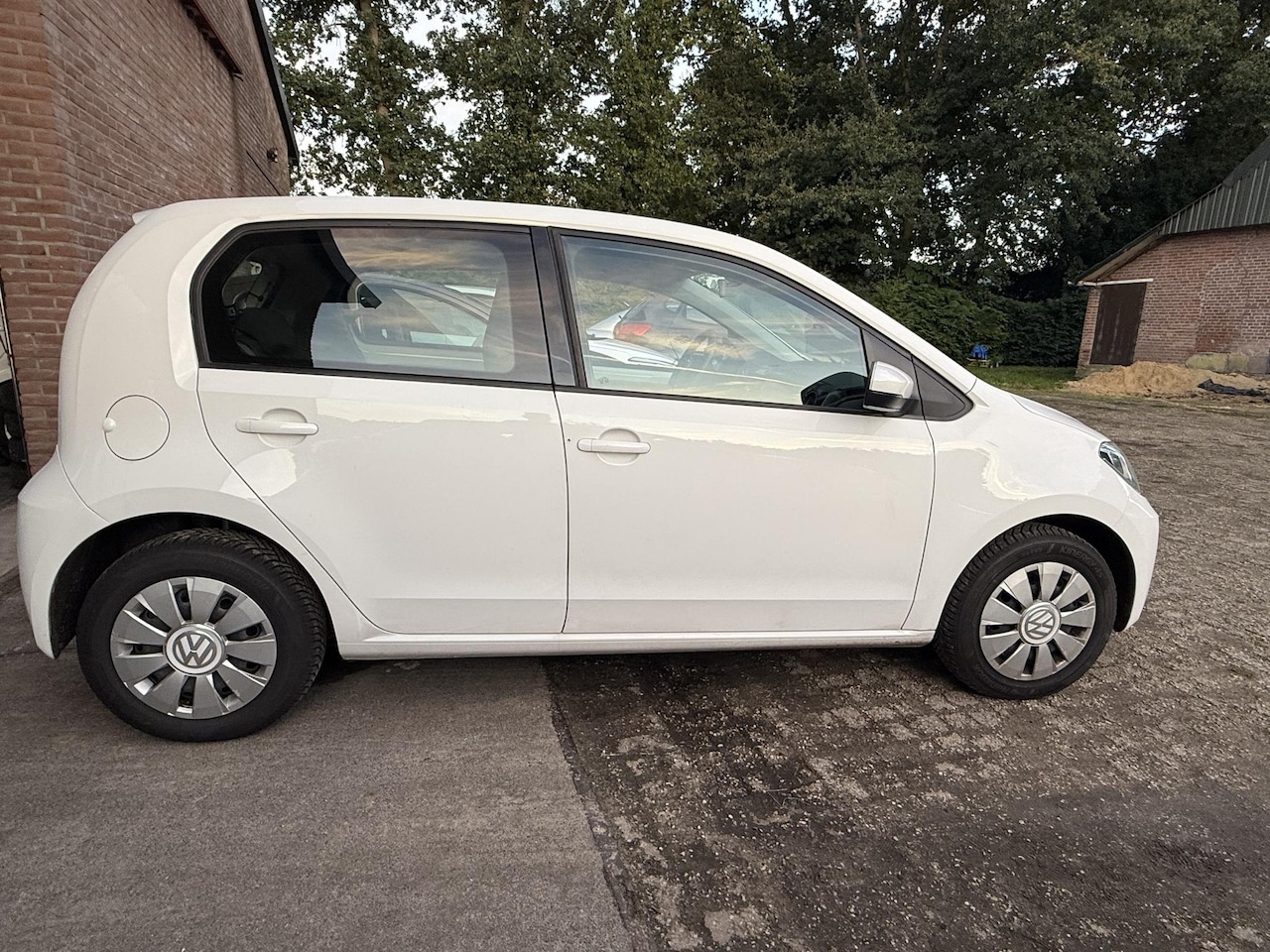 Volkswagen Up! - 1.0 BMT move up! Airco/5DRS/LED/Facelift/NAP - AutoWereld.nl