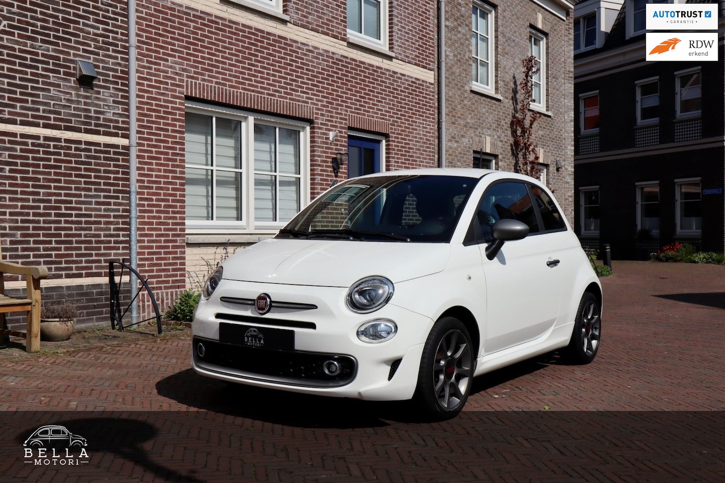 Fiat 500 - S 1.2 Sport | Uconnect 7'' | Lichtmetalen Velgen | Getinte Ramen - AutoWereld.nl