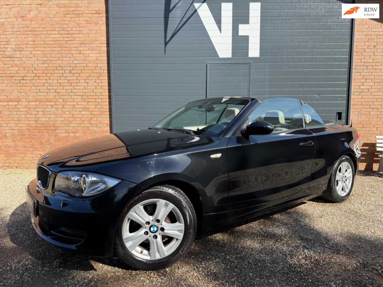 BMW 1-serie Cabrio - 120i High Executive | TREKHAAK | STOELVERWARMING | LEDER | PDC ACHTER | - AutoWereld.nl