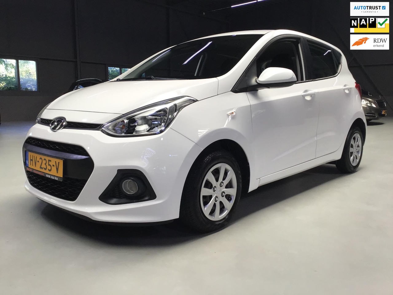 Hyundai i10 - 1.0i i-Motion Comfort I 2e Eigen I 58xxx Nap I Clima I Cruise I 5 Drs I New Apk + Kln Brt - AutoWereld.nl