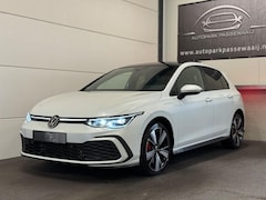Volkswagen Golf - 1.4 GTE Pano, ACC, IQ-Lights, Apple Carplay, Head-Up Display, Stoelverwarming, Sfeerverlic