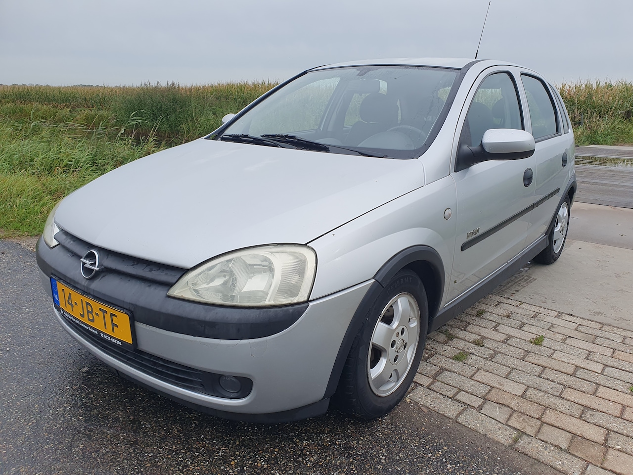 Opel Corsa - 1.4-16V Elegance Weinig kilometrs - AutoWereld.nl
