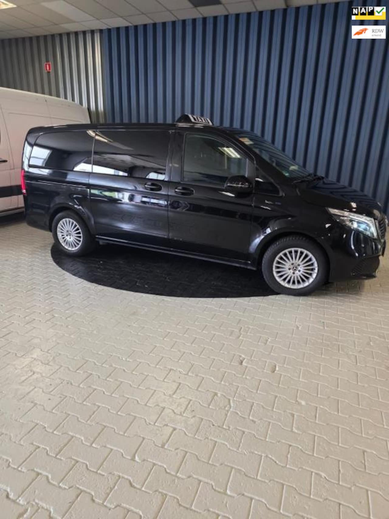 Mercedes-Benz EQV - 300 L2 90 kWh 300 L2 90 kWh - AutoWereld.nl