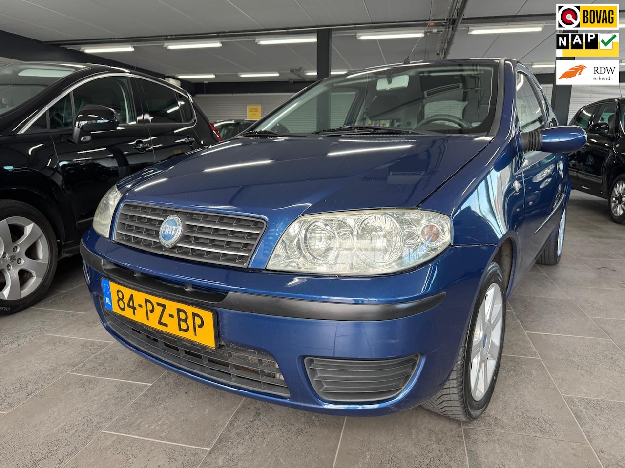 Fiat Punto - 1.4-16V Young airconditioning elektrische pakket lm-velgen goede onderhouden - AutoWereld.nl