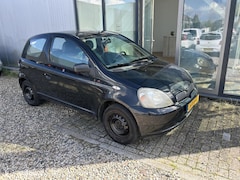 Toyota Yaris - 1.3-16V VVT-i Luna