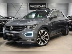 Volkswagen T-Roc - 1.5 TSI DSG 3x R-Line * Pano - Trekhaak - Virtual - Camera - 19" - ACC - App