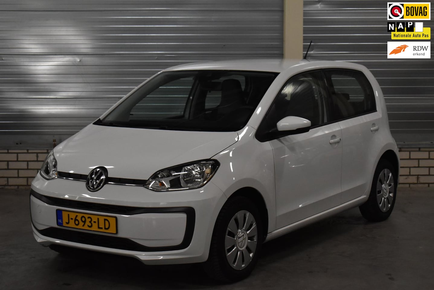 Volkswagen Up! - 1.0 BMT move up! + App-Connect|Bluetooth|Airco| - AutoWereld.nl