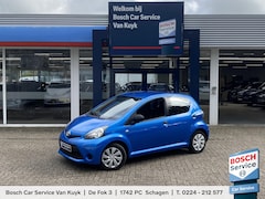 Toyota Aygo - 1.0 VVT-i Now / 5-Deurs / NL-Auto / Dealer-Onderhouden / 112.000 KM / 2e-Eigenaar / Radio
