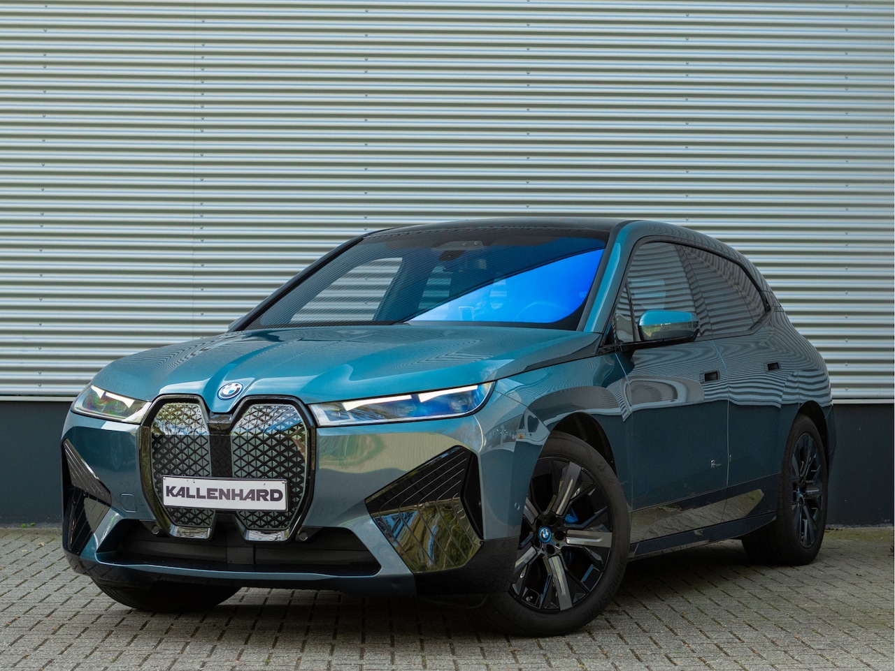 BMW iX - xDrive40 - Sportpakket - Pano - Harman Kardon - Stoelventilatie - Driving Ass Prof - AutoWereld.nl