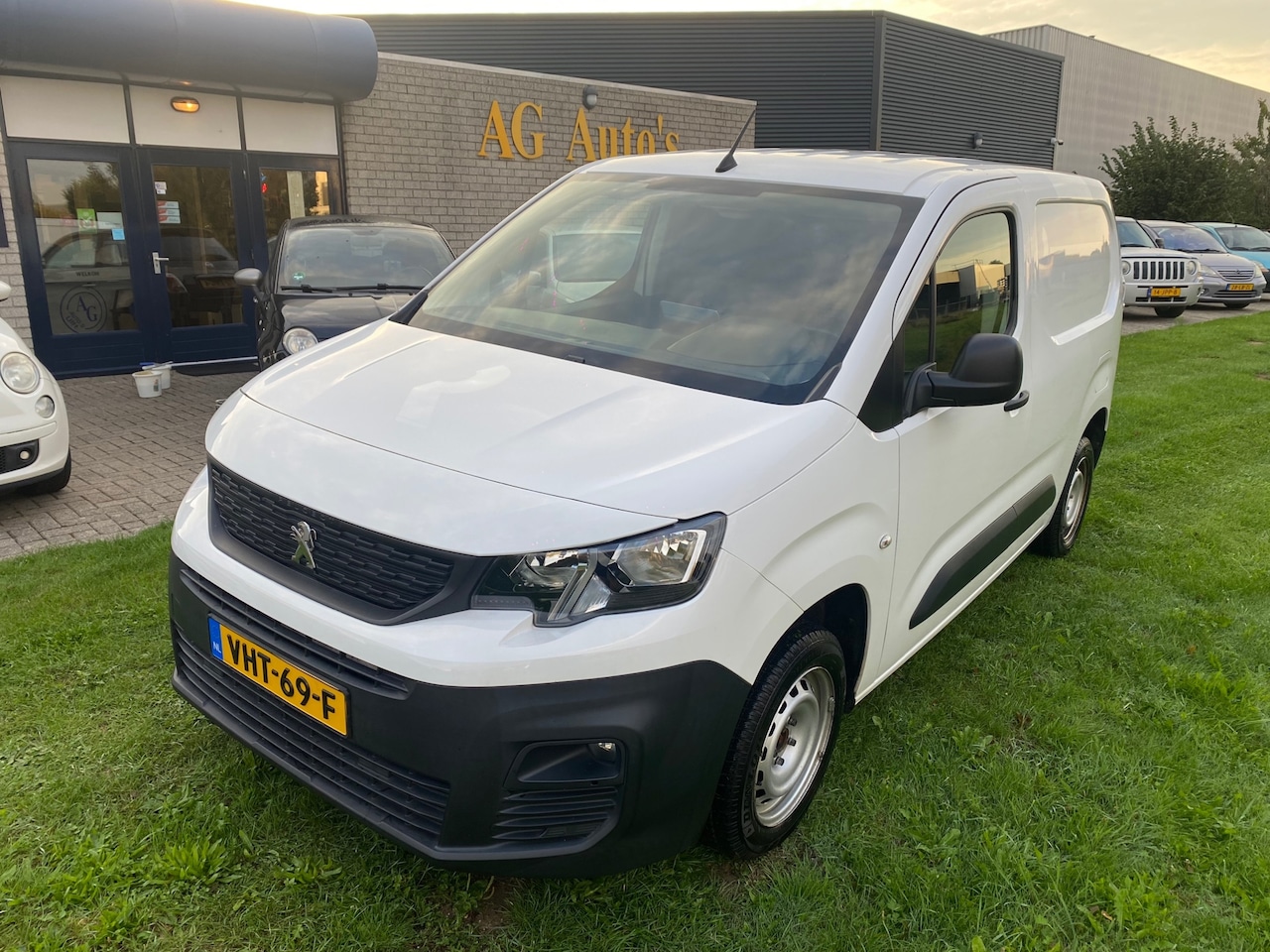 Peugeot Partner - 1.5 BlueHDI Premium 1.5 BlueHDI Premium - AutoWereld.nl