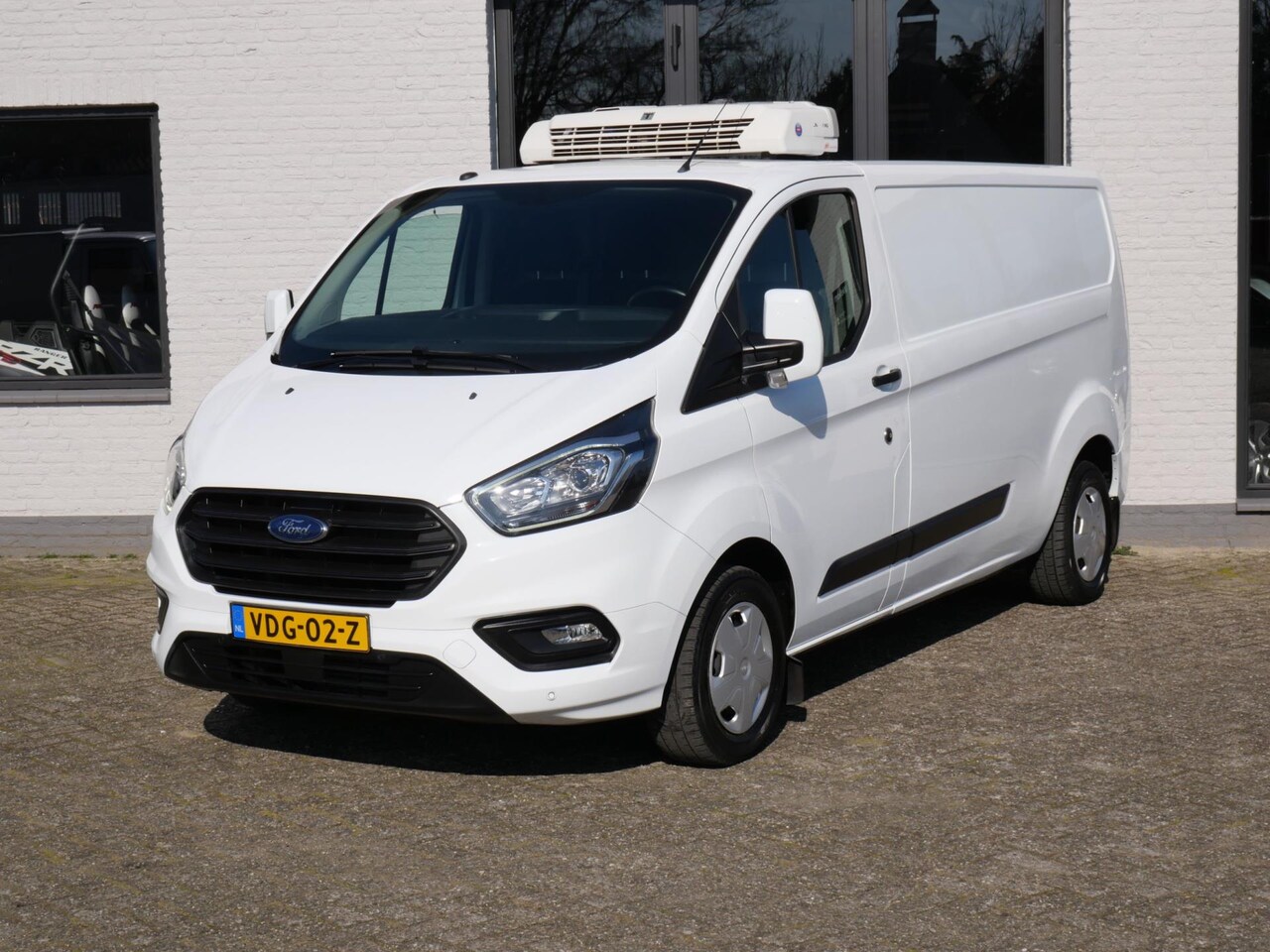 Ford Transit Custom - 300 2.0 TDCI L2H1 Trend Met Koel Vries Dag en Nacht - AutoWereld.nl