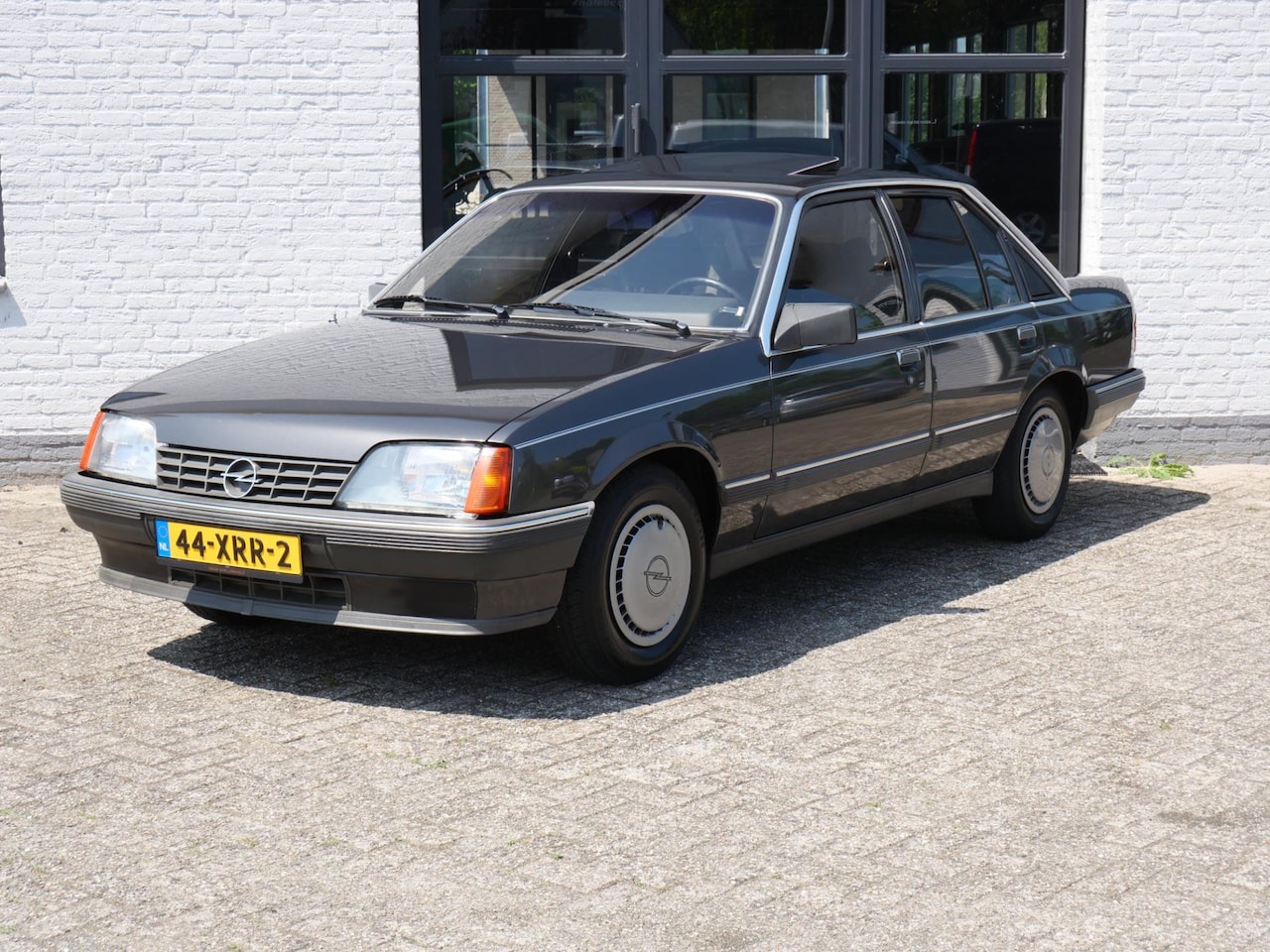 Opel Rekord - LS 1.8 S 79.000km !!! Schuif kantel dak Stuurbekrachtiging LPG - AutoWereld.nl