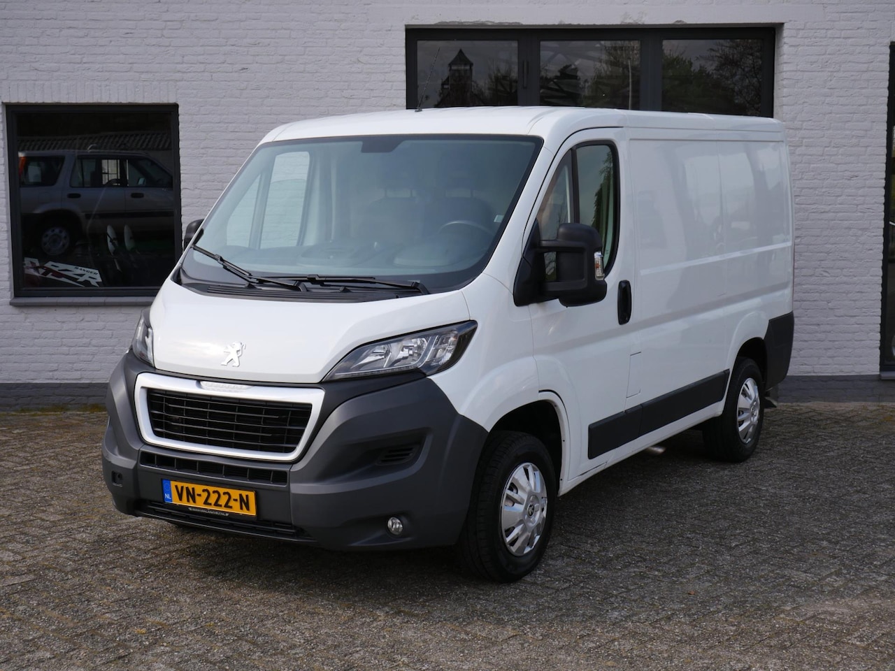 Peugeot Boxer - 330 2.2 HDI L1H1 Première AIRCO NAVI CAMERA - AutoWereld.nl