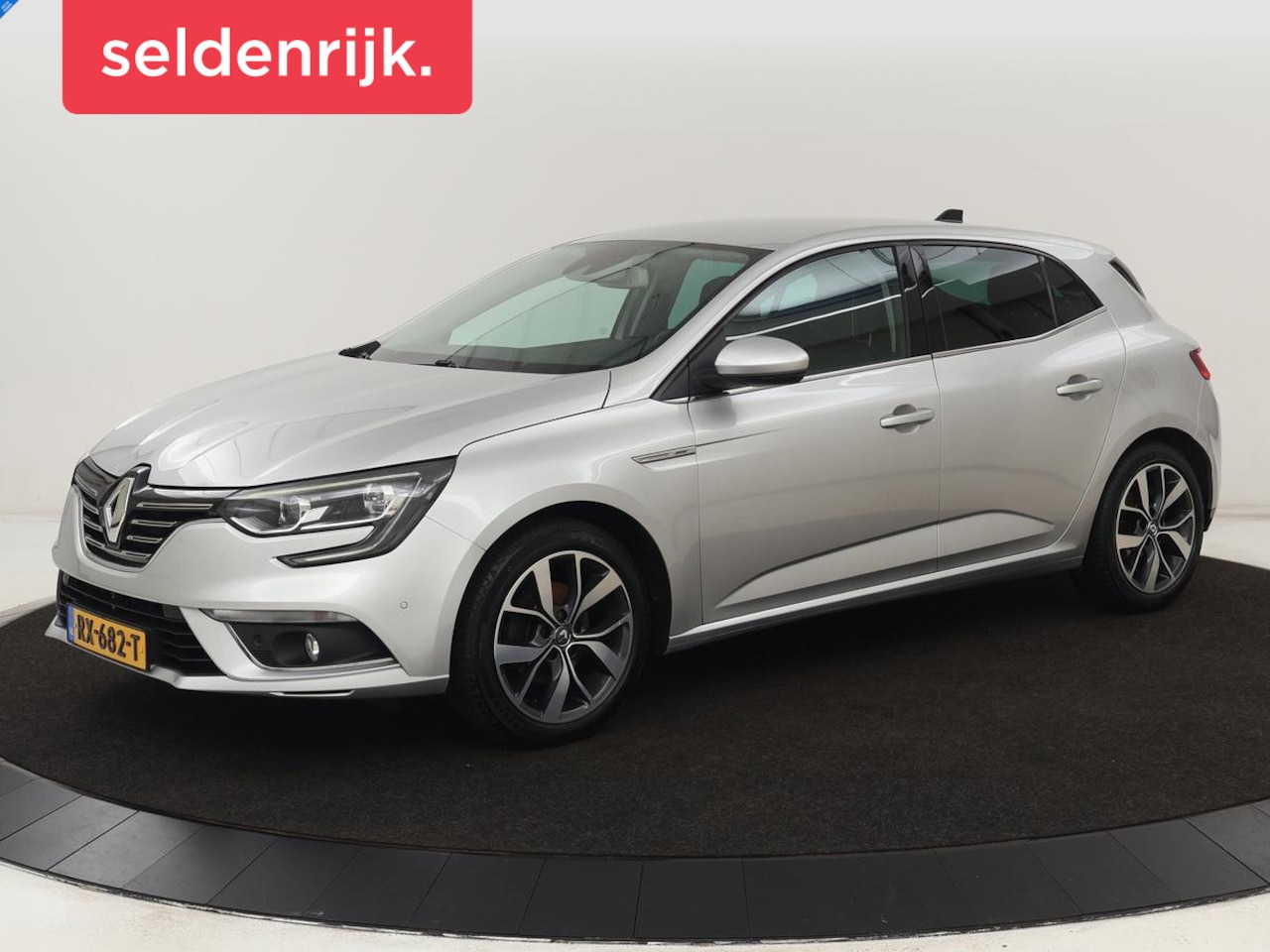 Renault Mégane - 1.2 TCe Bose | Camera | Half leder | Carplay | Keyless | Navigatie | Massage | Dodehoek de - AutoWereld.nl