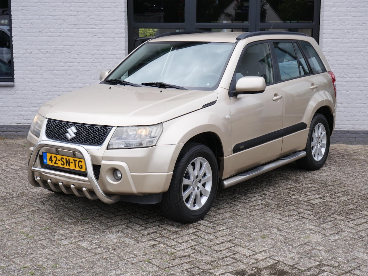 Suzuki Grand Vitara - 2.0-16V Exclusive Automaat Airco Cruise Pdc - AutoWereld.nl