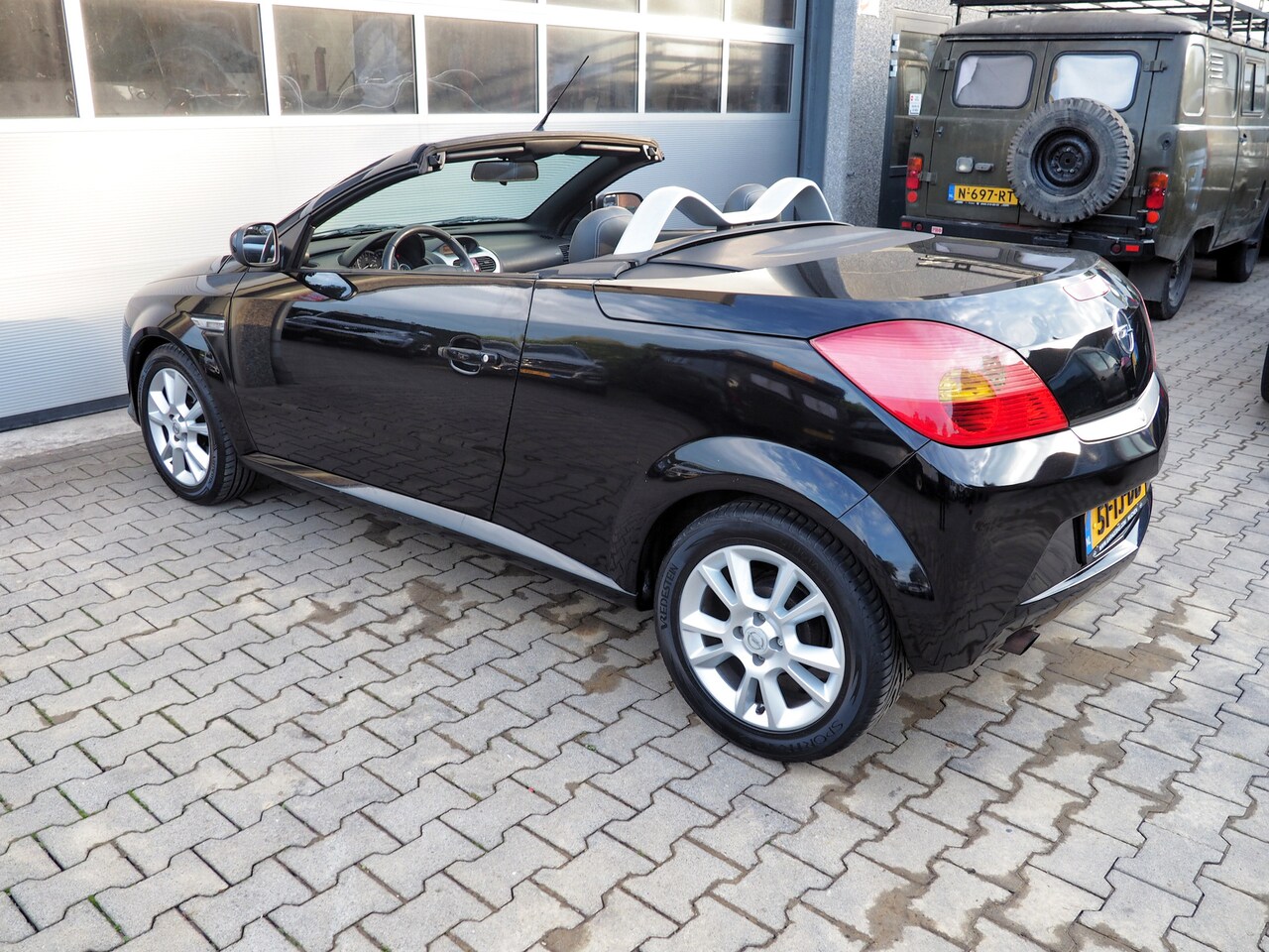 Opel Tigra TwinTop - 1.4 Sport AIRCO LEDER STOELVERW. LM VELGEN.