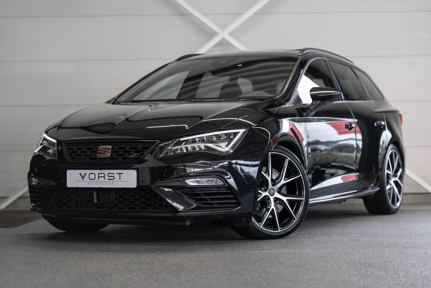 SEAT Leon - 2.0 TSI CUPRA Ultimate Edition Pano Beats Schaalst - AutoWereld.nl