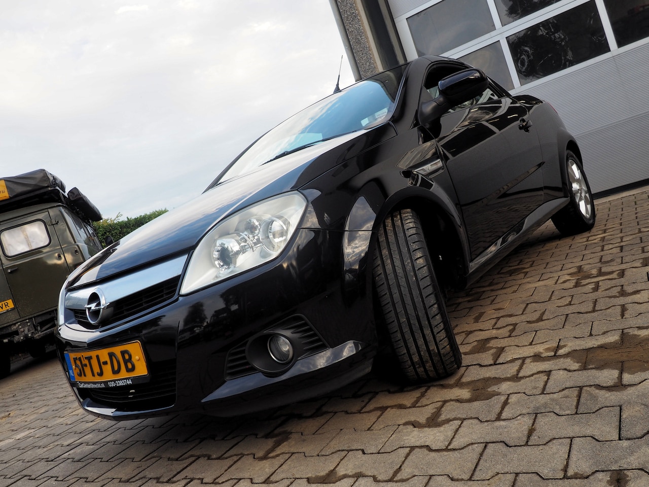 Opel Tigra TwinTop - 1.4 Sport AIRCO LEDER STOELVERW. LM VELGEN.