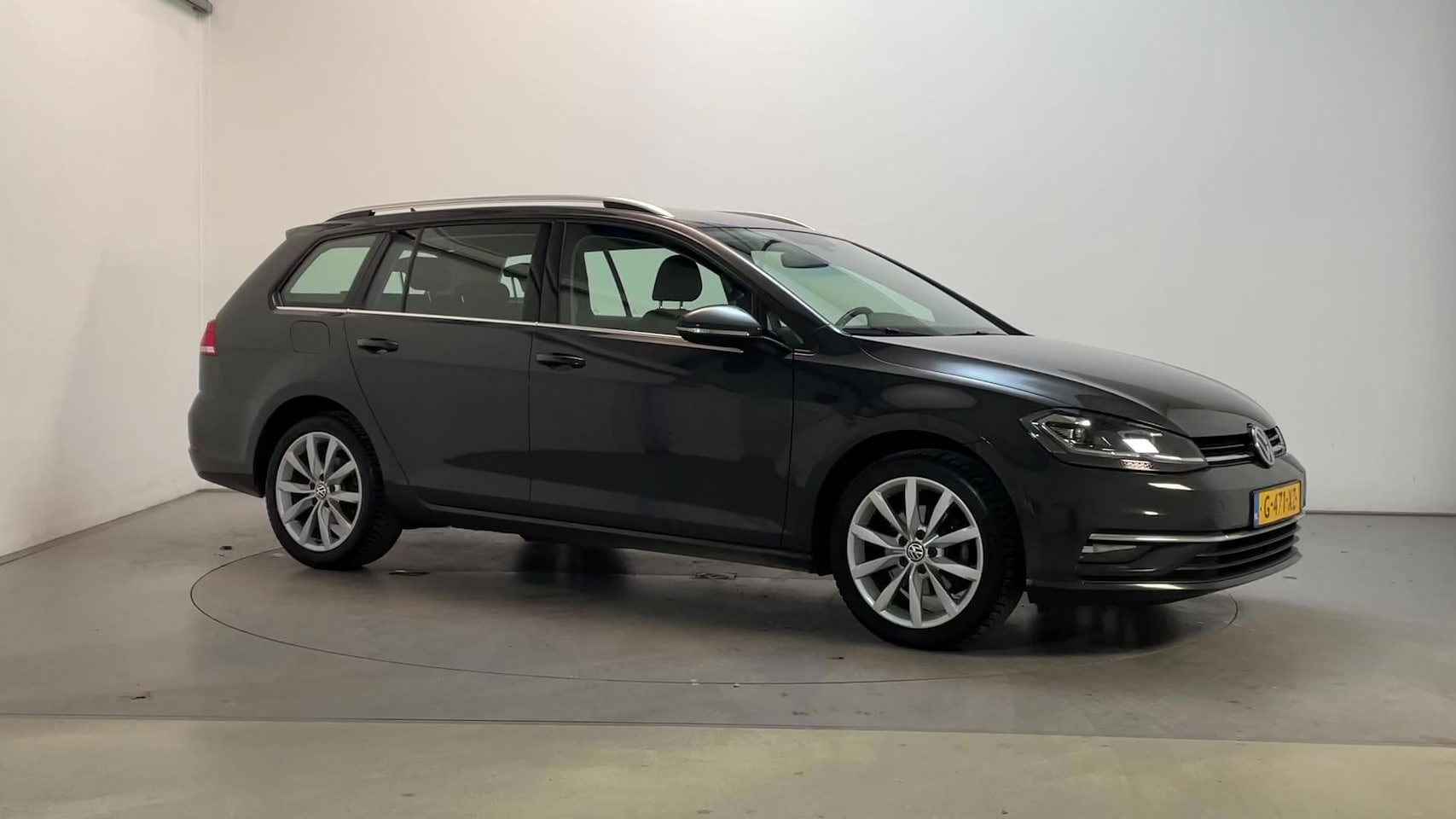 Volkswagen Golf Variant - 1.5 TSI 150pk DSG Highline LED Virtual Cockpit Stoelverwarming Alcantara - AutoWereld.nl