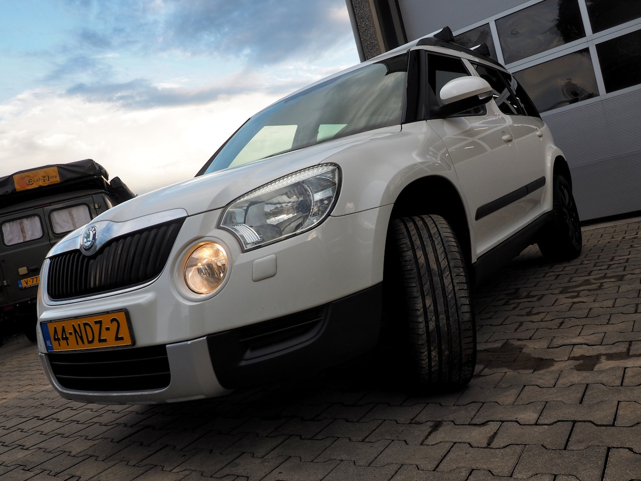 Skoda Yeti - 1.2 TSI Ambition AIRCO CRUISE LM VELGEN