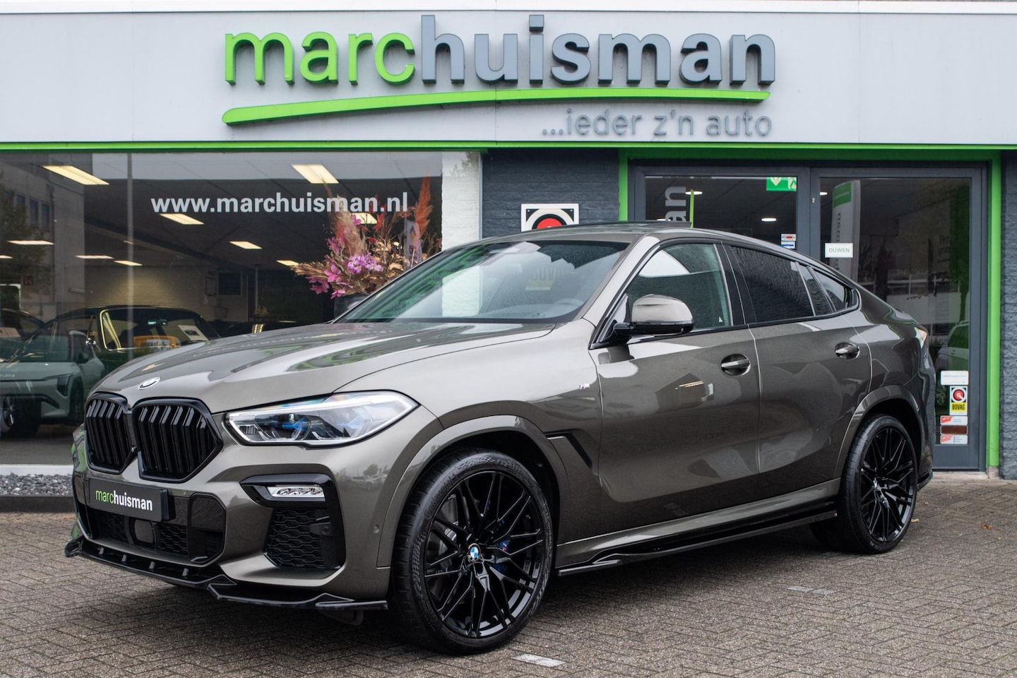 BMW X6 - xDrive40i High Executive M Sport / 22 INCH X6M / PANO / HARMAN KARDON - AutoWereld.nl