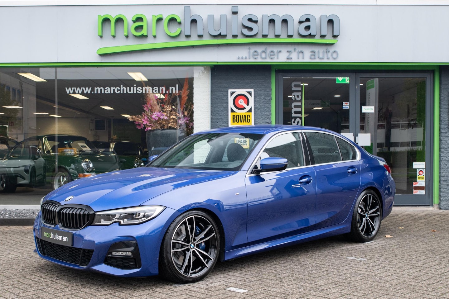 BMW 3-serie - 330i High Executive M Sport / LEDER / 19 INCH / HEAD UP - AutoWereld.nl
