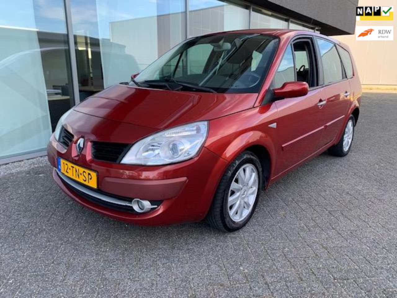 Renault Grand Scénic - 2.0- Tech Line AUTOMAAT CLIMAT BJ 12-2006 APK 5-2026 - AutoWereld.nl