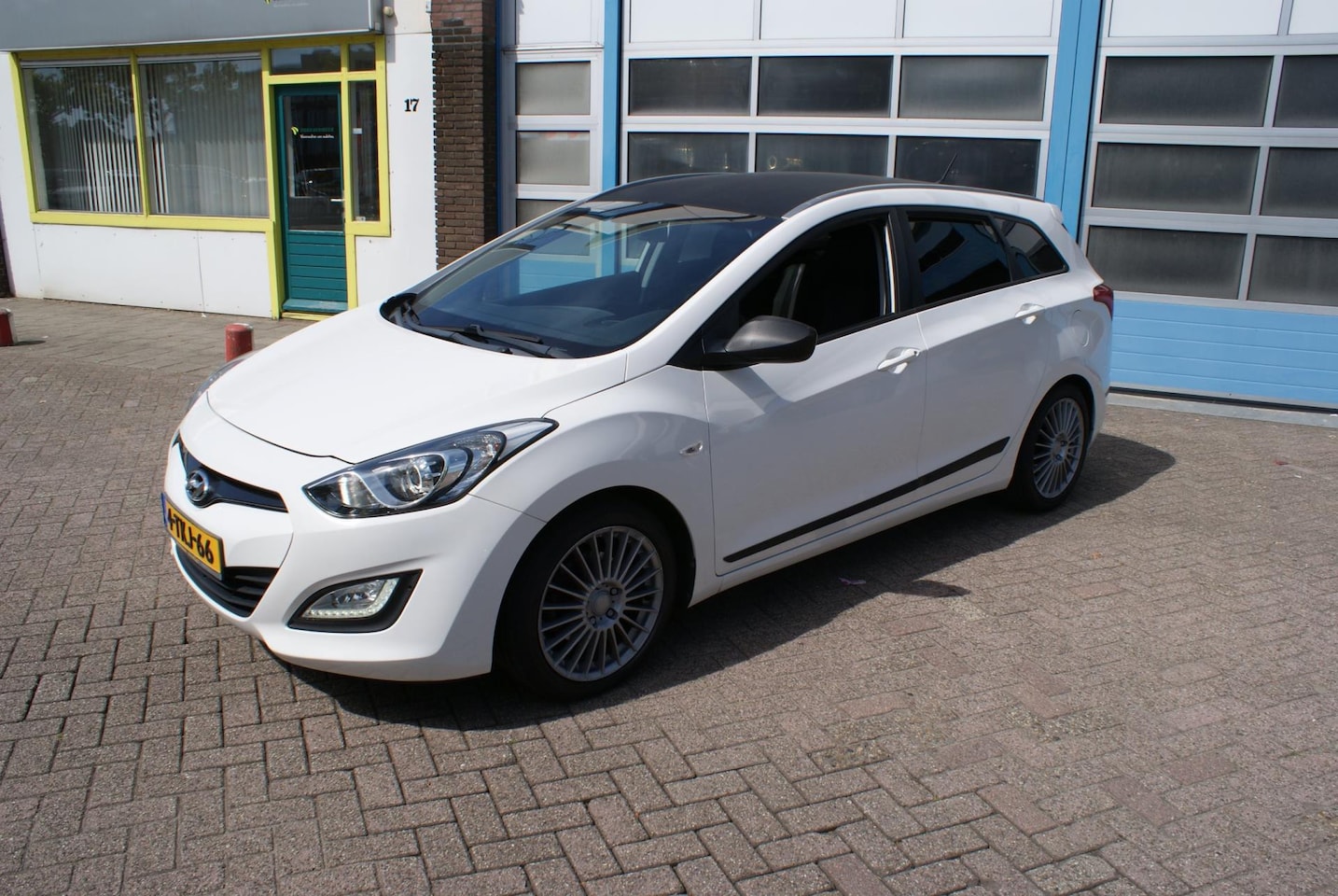 Hyundai i30 Wagon - 1.6 GDi i-Motion 1.6 GDi i-Motion - AutoWereld.nl