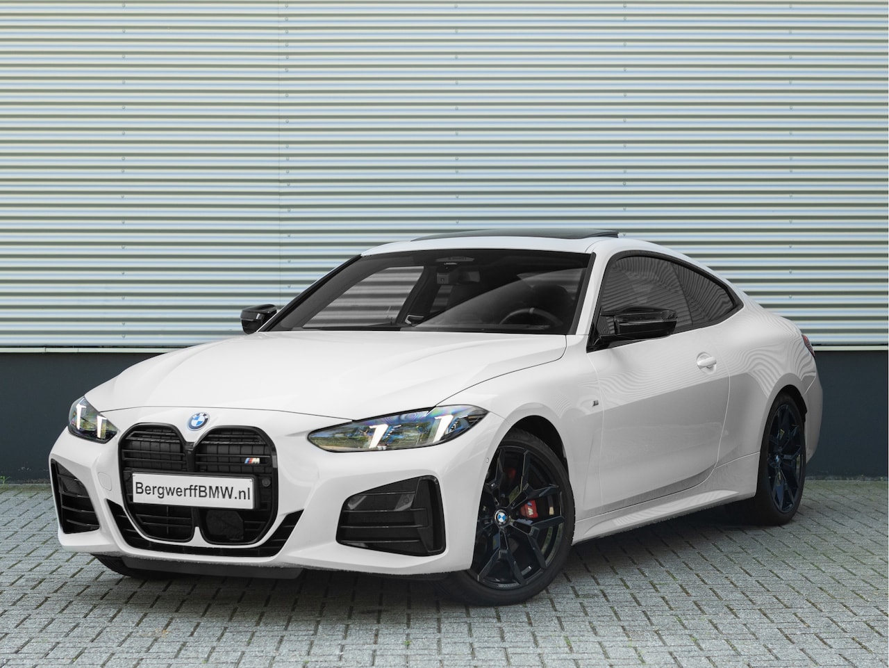 BMW 4-serie Coupé - M440i xDrive - Dak - Trekhaak - M-Zetels - Harman Kardon - Driving Ass Prof - AutoWereld.nl