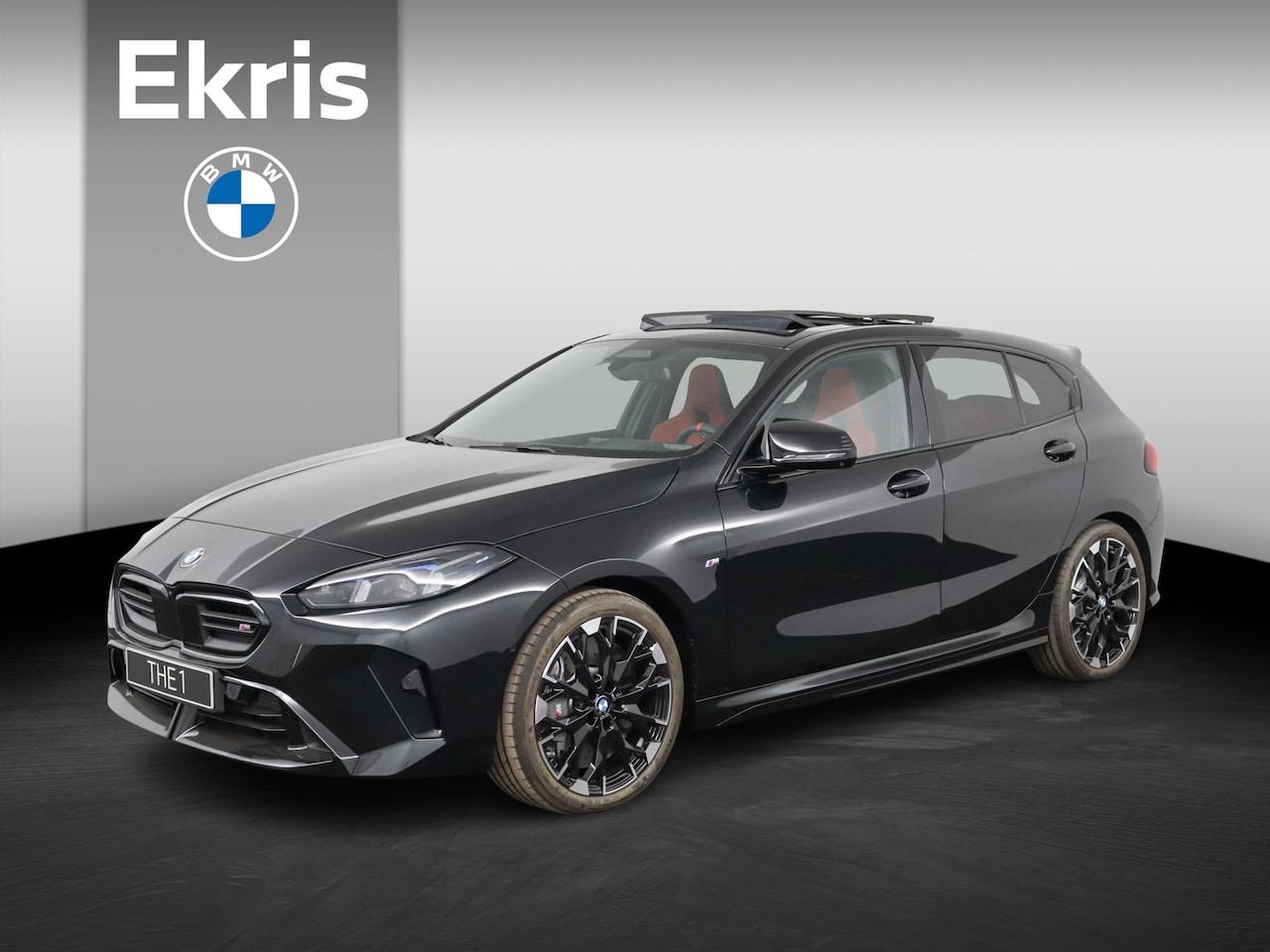 BMW 1-serie - M135i xDrive Full Options | Elektr. Verst. Stoelen | Panoramadak | Sportstoelen Pro | Harm - AutoWereld.nl