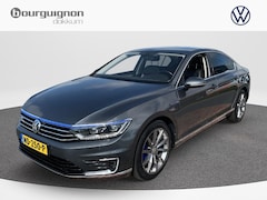 Volkswagen Passat - 1.4 TSI GTE Connected Series | PHEV | 218Pk | Trekhaak | LED | A-camera |