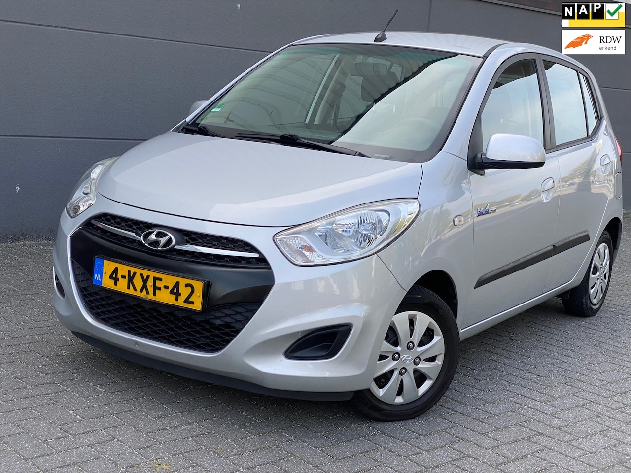 Hyundai i10 - 1.0 i-Blue drive/5drs/nap/2e EIG/ NEW APK/ dealeronderhouden/ airco/ EL-ramen/ km laag / z - AutoWereld.nl