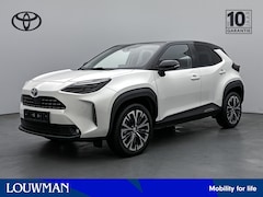 Toyota Yaris Cross - 1.5 Hybrid Executive | Panoramadak | Trekhaak | Blindspot | Stoelverwarming | PDC voor en