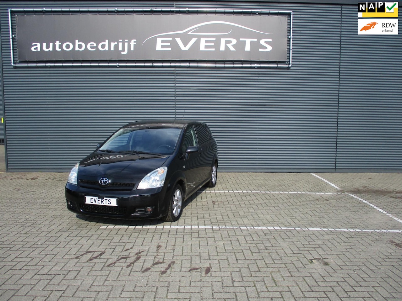 Toyota Verso - 1.8 VVT-i Dynamic apk 26-10-2025 super scherpe export prijs goed onderhouden toyota - AutoWereld.nl