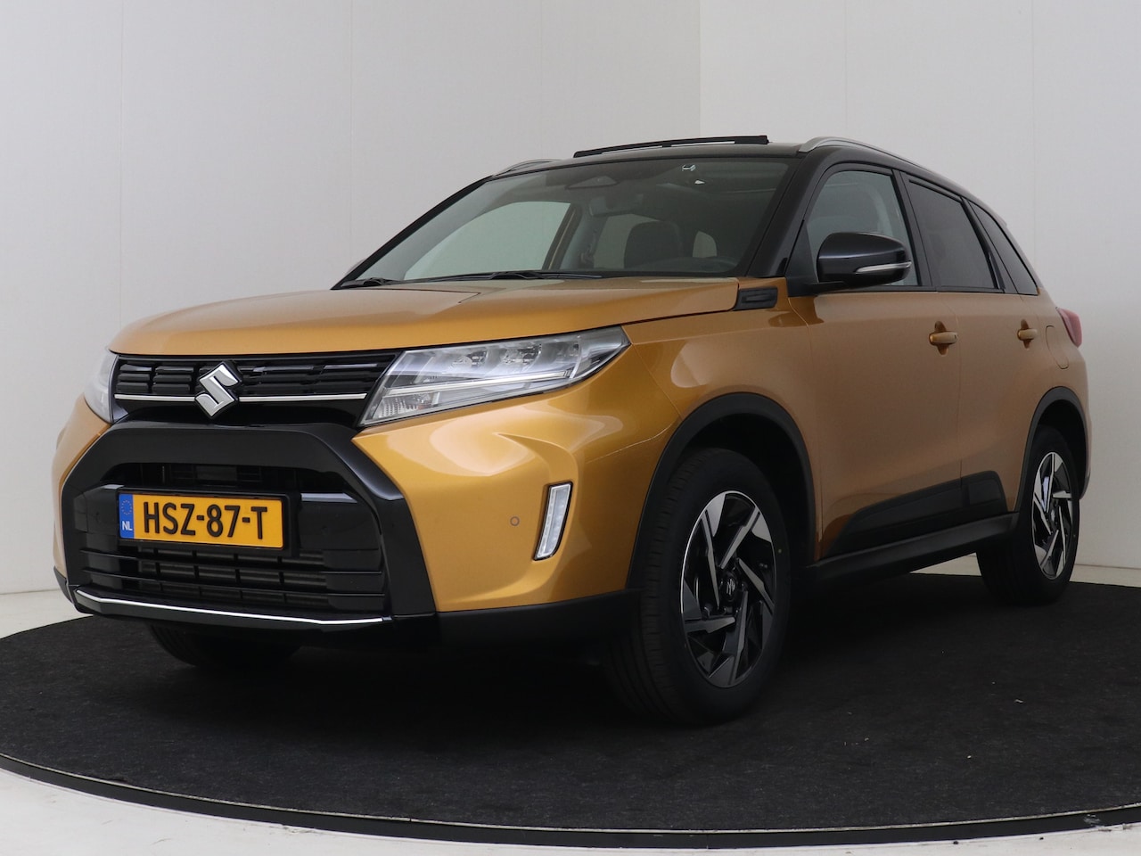 Suzuki Vitara - 1.4 Boosterjet Style Smart Hybrid Two Tone | Panodak / Sunroof | Apple Carplay Android Aut - AutoWereld.nl