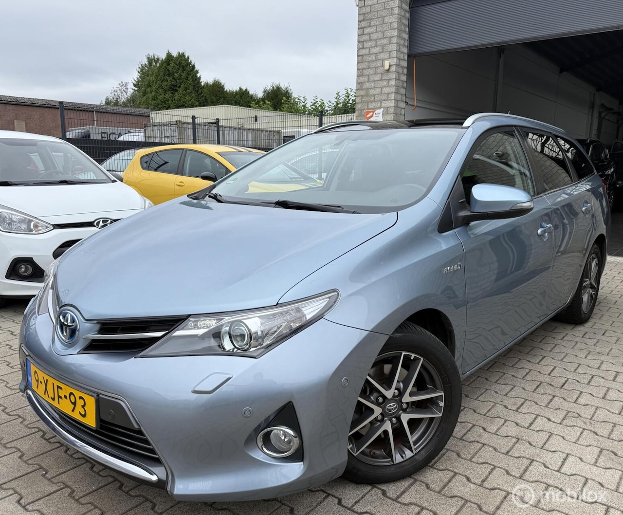 Toyota Auris Touring Sports - 1.8 Sports/1ste Eigenaar/Dealer onderh. - AutoWereld.nl