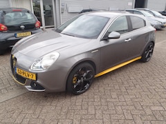 Alfa Romeo Giulietta - 1.4 Turbo MultiAir 170pk Distinctive carplay 19"