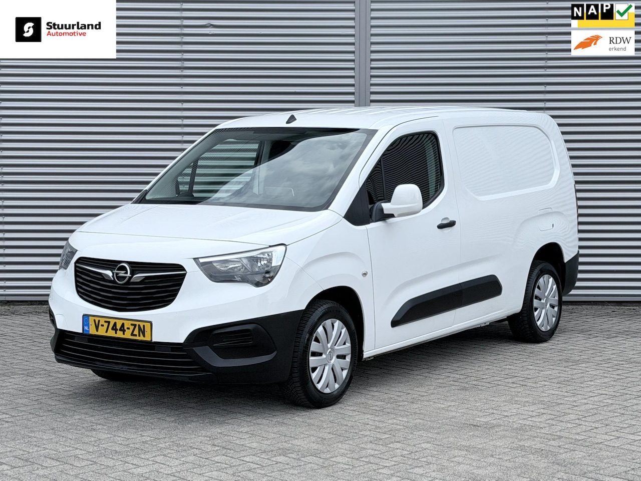 Opel Combo - 1.6D L2H1 Airco/ Navi/ Cruise/ PDC/ DAB/ Apple carplay/ - AutoWereld.nl