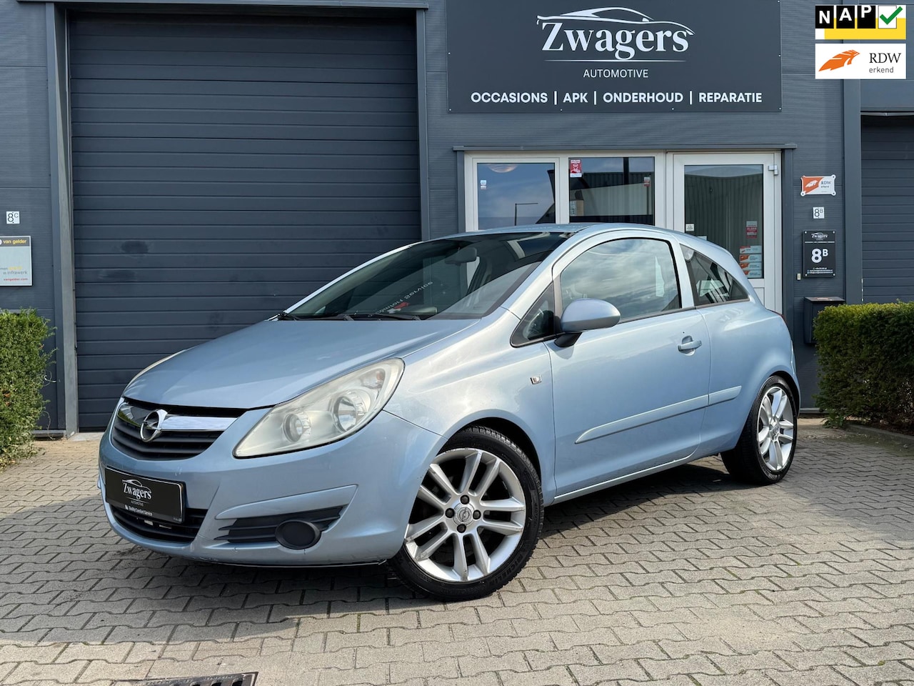 Opel Corsa - 1.2-16V Cosmo|Airco|Navi|Nap|Elek.r| - AutoWereld.nl