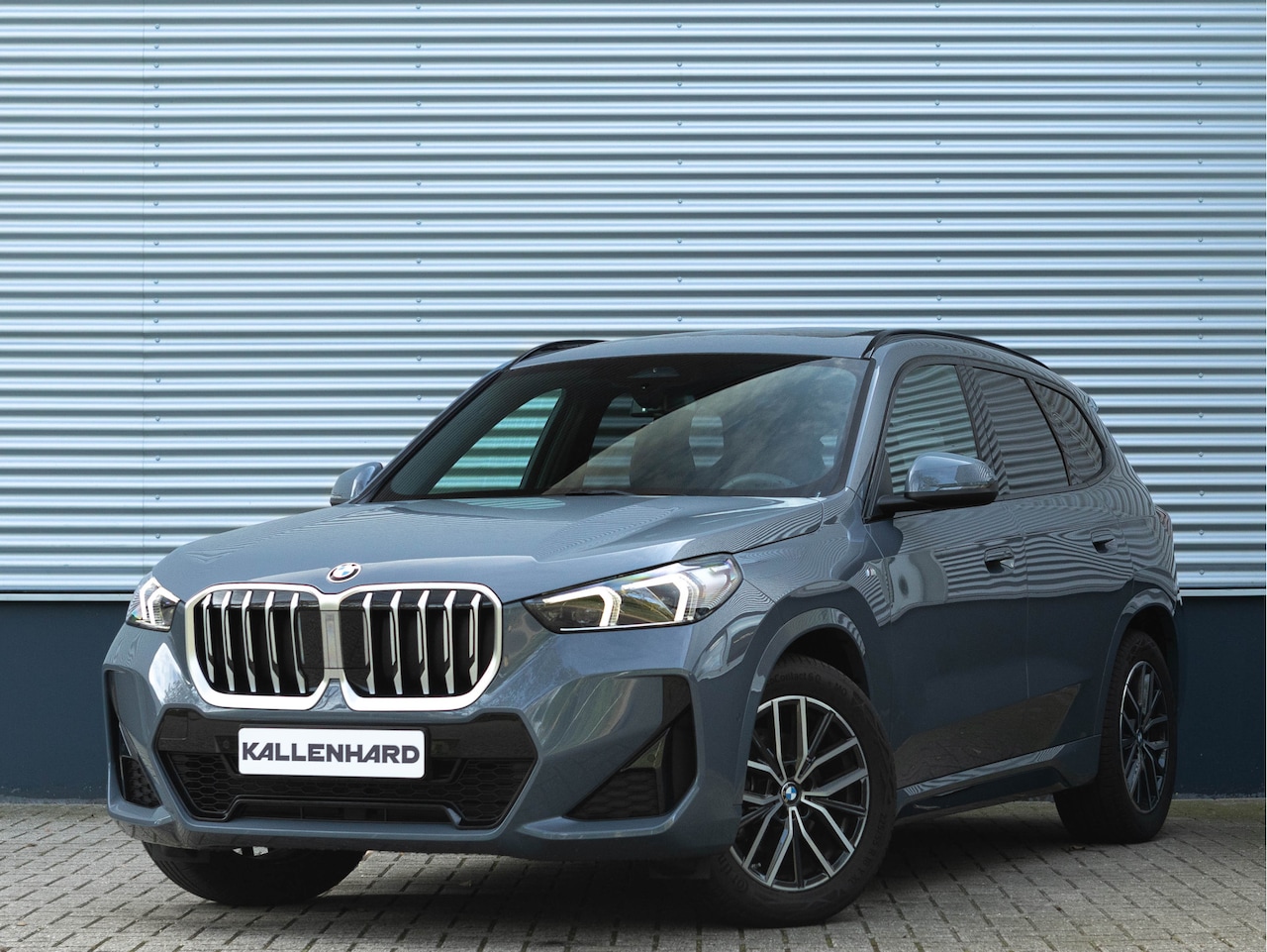 BMW X1 - sDrive18i M-Sport - Pano - Trekhaak - Driving Ass Plus - Harman Kardon - AutoWereld.nl