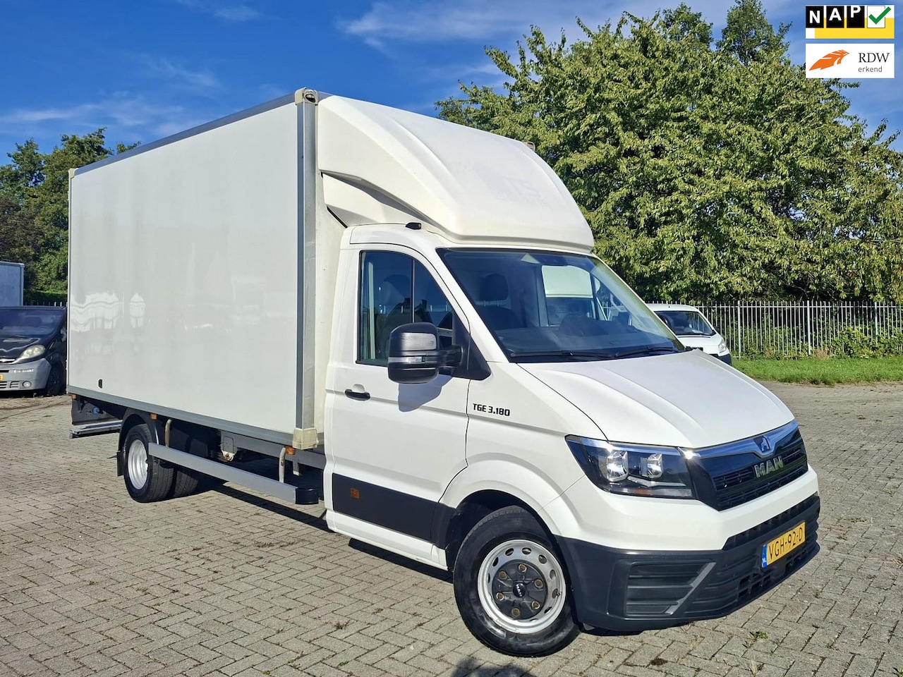 MAN TGE - Bakwagen|6-2020|177pk|euro6|automaat|dubbel lucht|airco|camera|dab|CarPlay|cruise.control - AutoWereld.nl