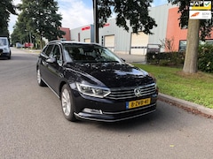 Volkswagen Passat Variant - 1.6 TDI Highline automaat leer