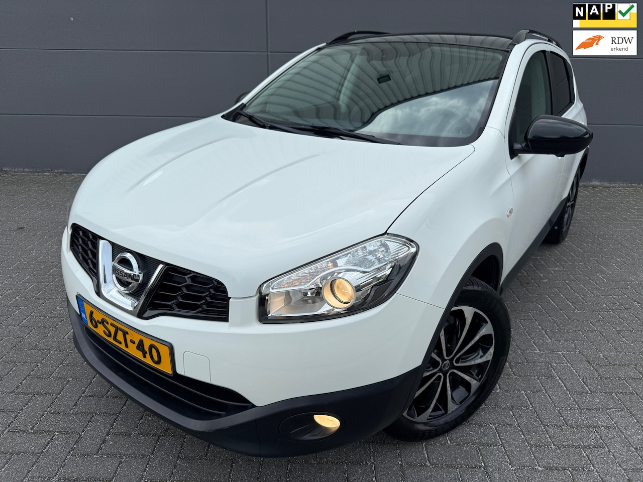 Nissan Qashqai - 1.6 360*CRUISE*NAVI*AIRCO*APK*NAP*CAMERA*OPENDAK - AutoWereld.nl